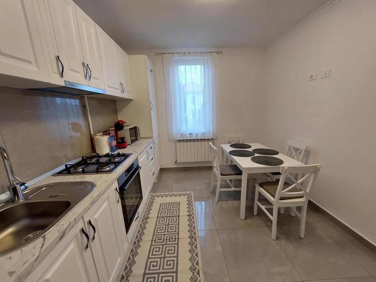 Trandafirului Residence Central Suceava Esterno foto