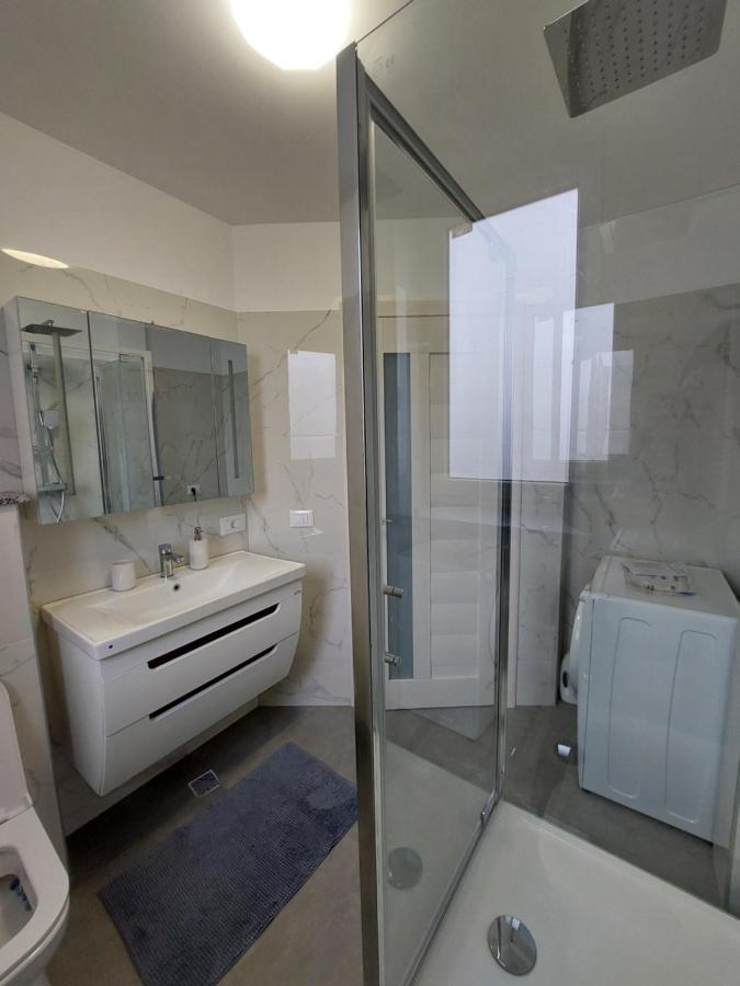 Trandafirului Residence Central Suceava Esterno foto